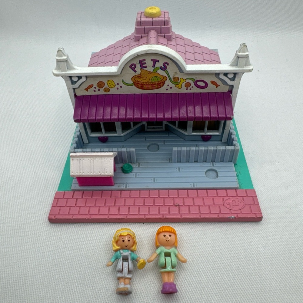 Vintage 1993 Polly Pocket Polly’s Pet Shop